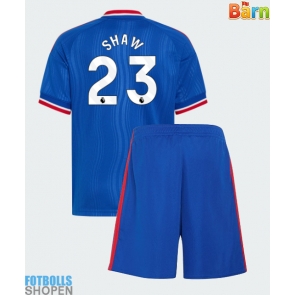 Billiga Manchester United Luke Shaw #23 Bortatröja Barn 2026-27 Kortärmad (+ Korta byxor)